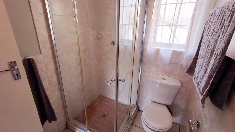 2 Bedroom Property for Sale in Vaalpark Free State